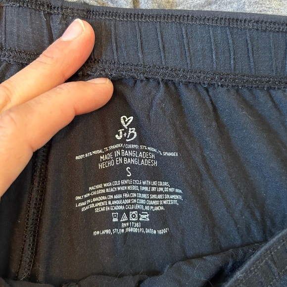 Comfortable lounge shorts bundle grey and black - Picture 2 of 4